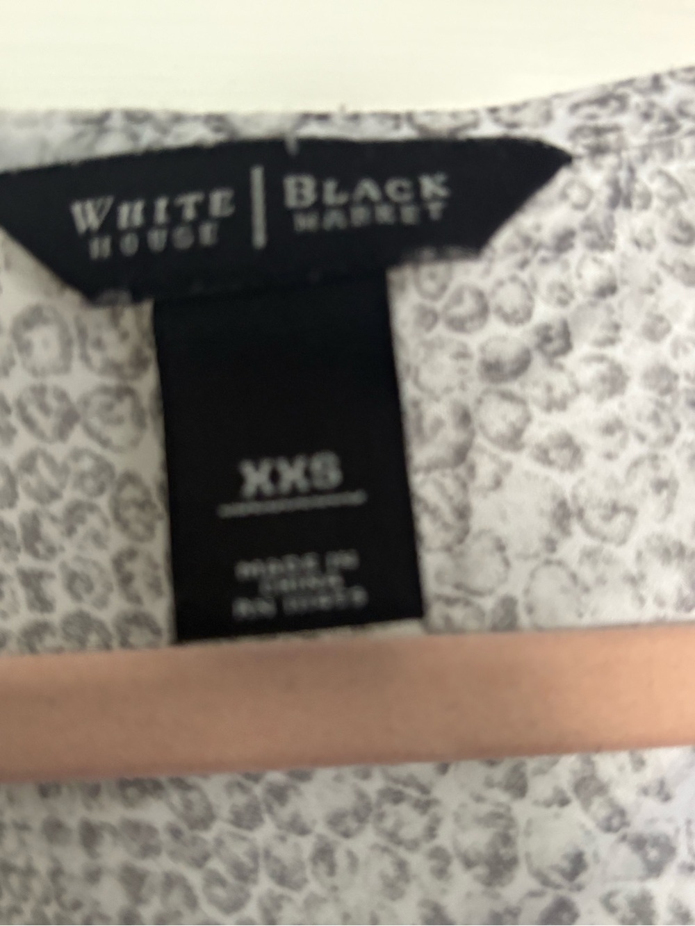 White House Black Market Gray Print Tank Blouse - Picture 3 of 6